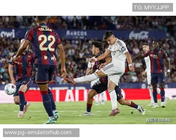 世界杯惊天冷门皇马狂胜那不勒斯五球红牌事件引发全场热议