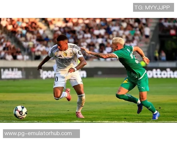 世界杯惊天冷门皇马狂胜那不勒斯五球红牌事件引发全场热议