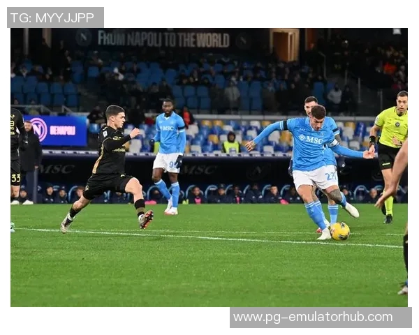 足总杯精彩对决：多特蒙德与那不勒斯激战成平局乌龙球成焦点