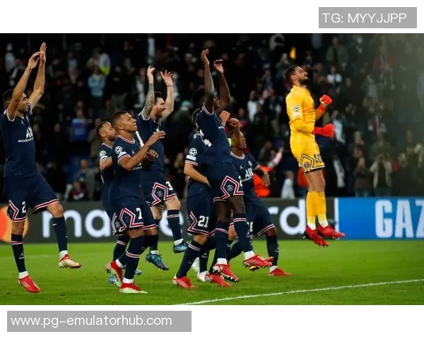 中超激战巴黎圣日耳曼险胜曼联全场焦点瞬间回顾与分析